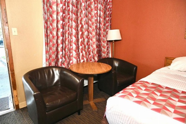 Fortune Inn & Suites image 47