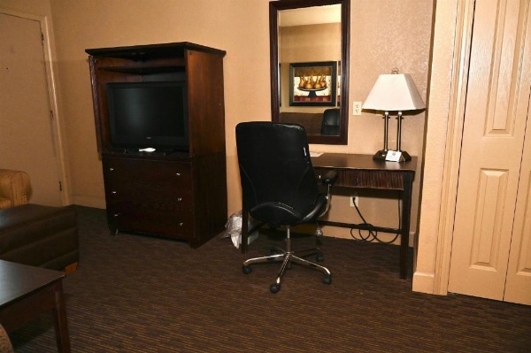 Fortune Inn & Suites image 49
