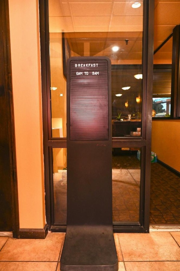 Fortune Inn & Suites image 6